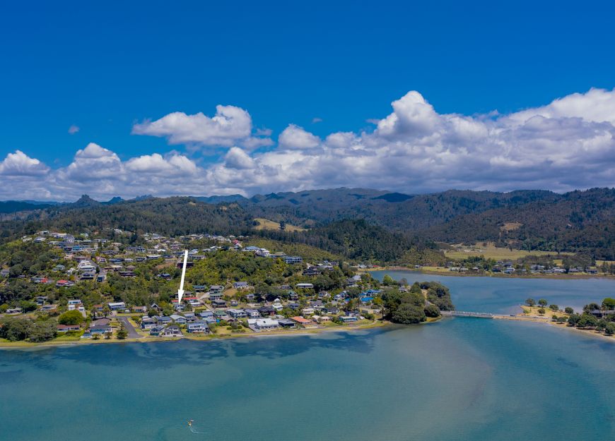 Tairua accommodation with harbour views